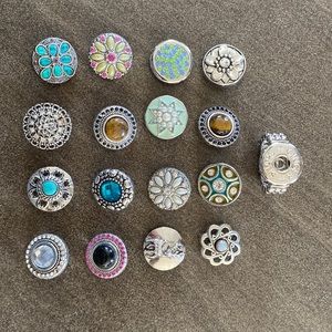 Ginger Snap Ring with 16 snaps